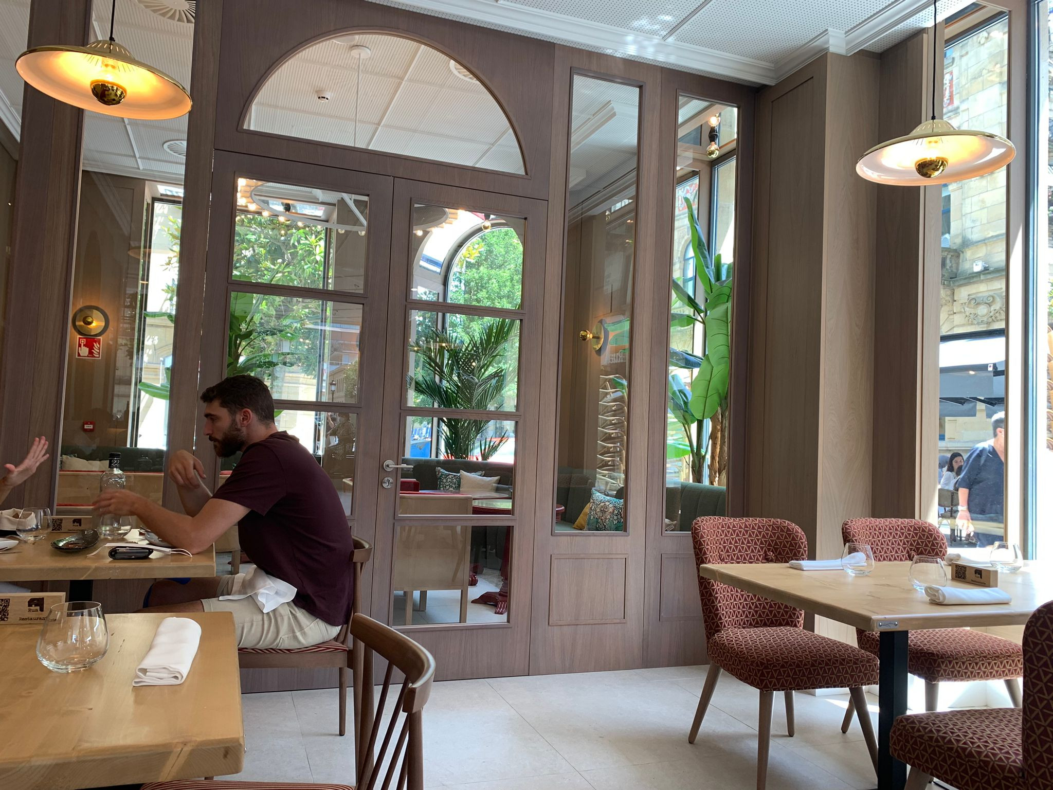 Rua 887. Hotel Villa Katerina