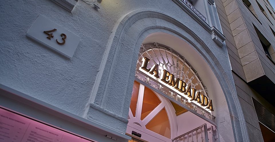 La Embajada